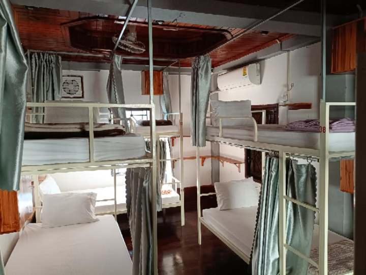 City Backpackers & Travel Luang Prabang Extérieur photo