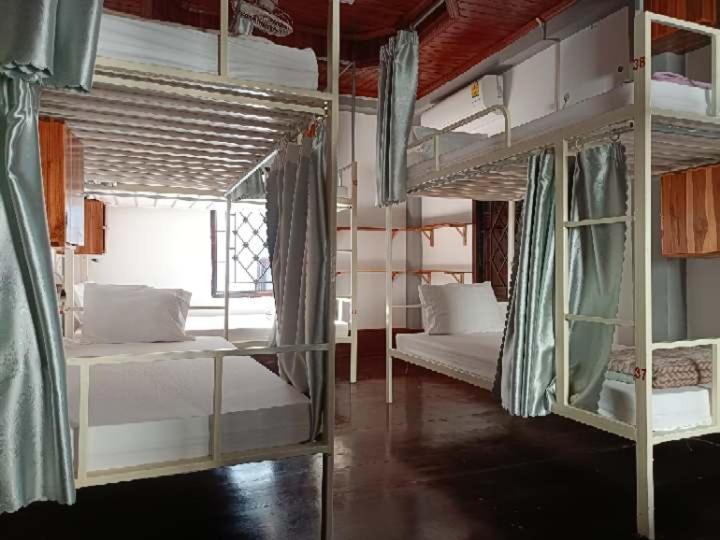 City Backpackers & Travel Luang Prabang Extérieur photo